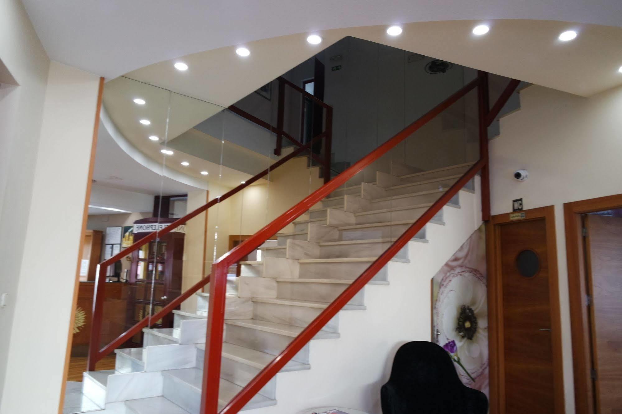 Sol Hotel 2*